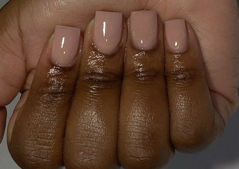 Overlay on nails