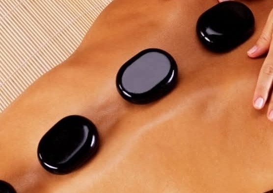 Hot stone full body massage 1 hr