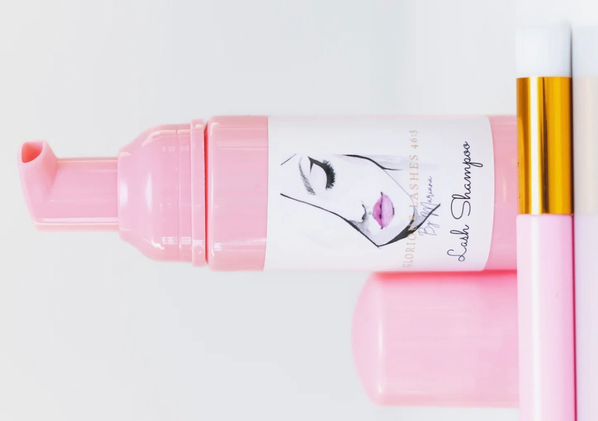 Lash shampoo