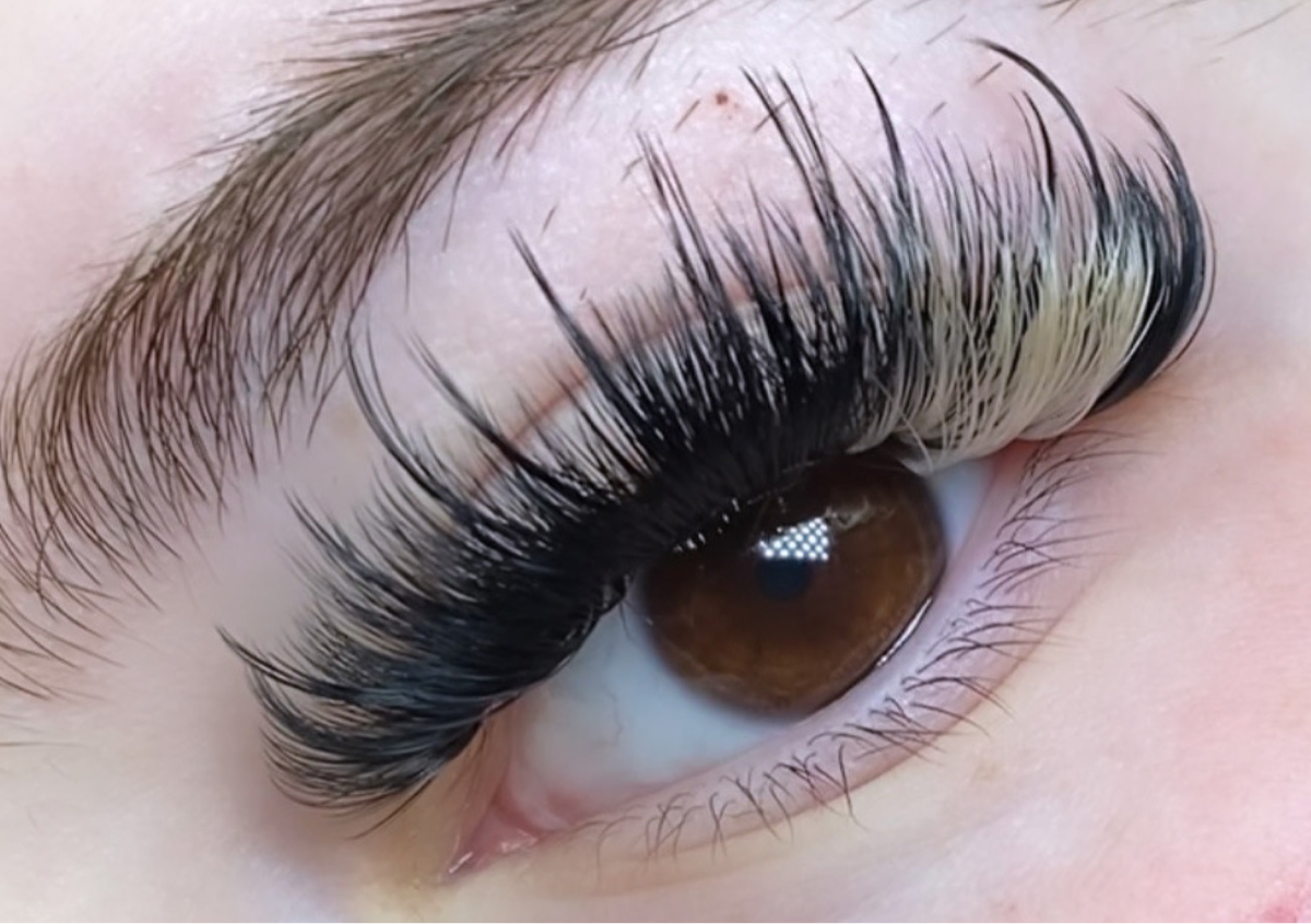 Peekaboo Color lashes