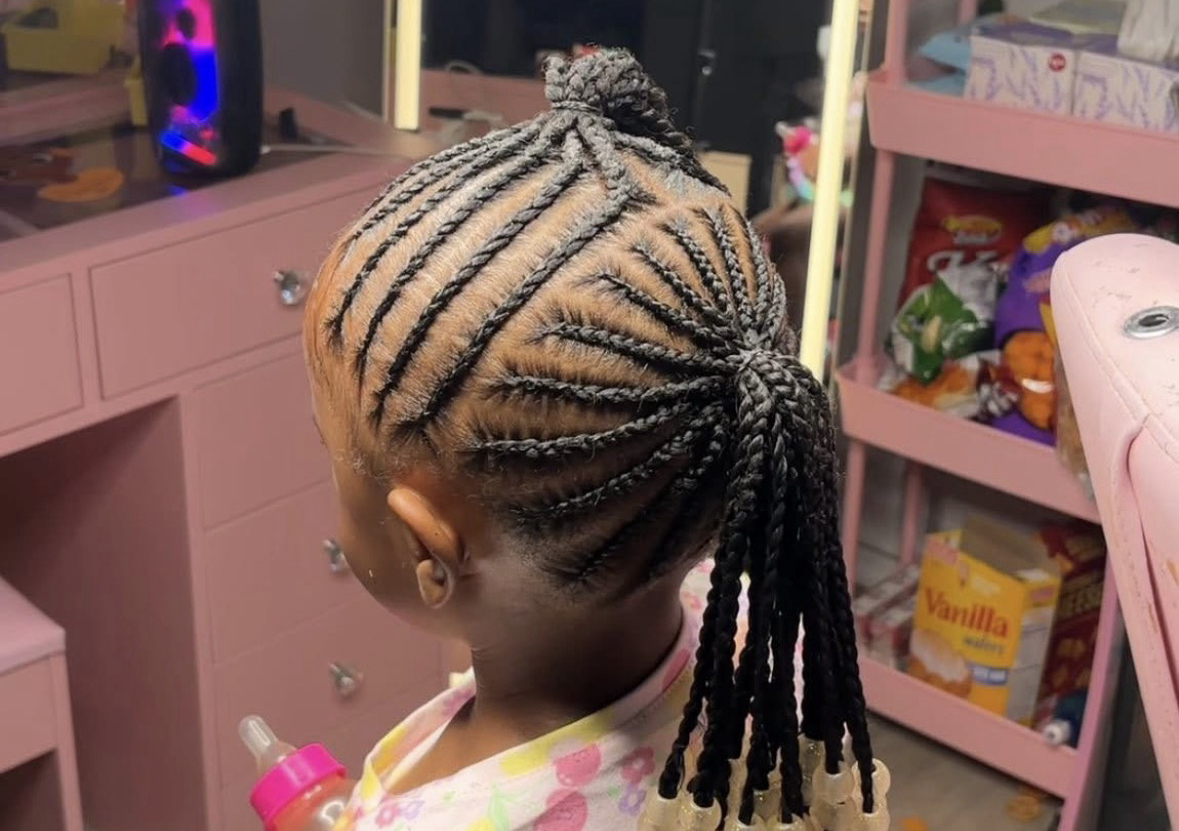 2 ponytails/ front and back