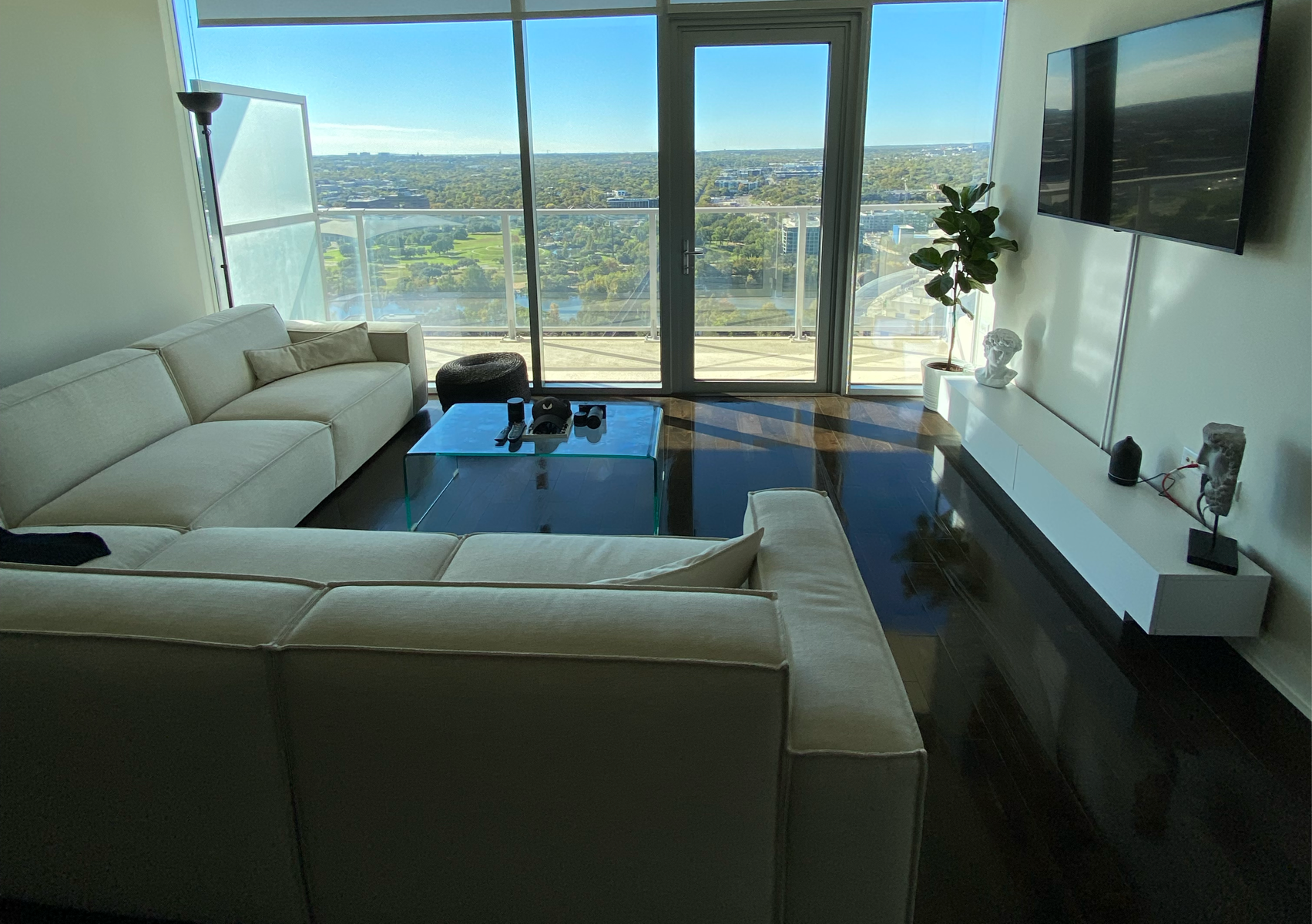 3/1 House Moveout Clean (Make Ready )