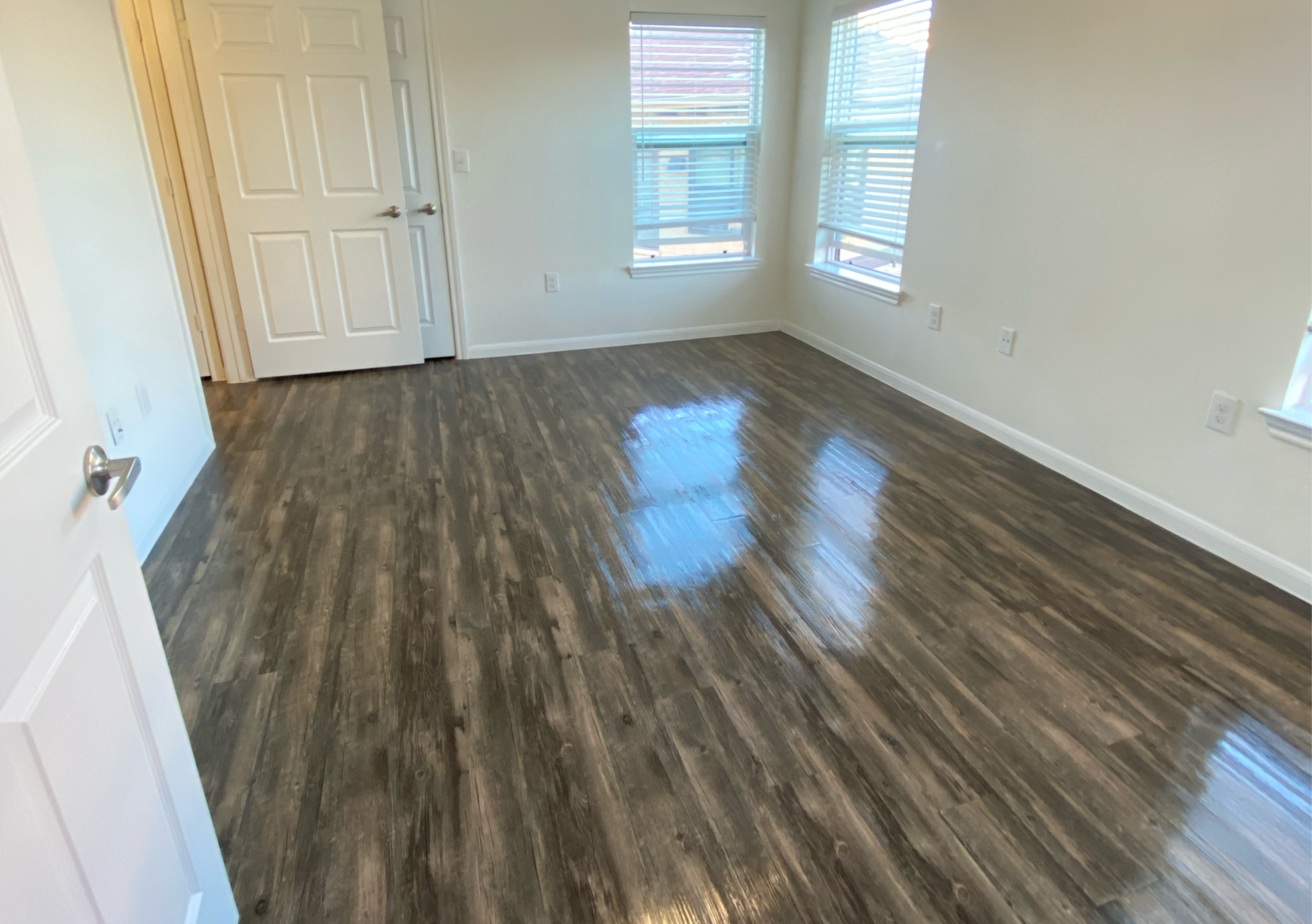 2/2 Apartment MOVE OUT CLEAN (Make Ready)