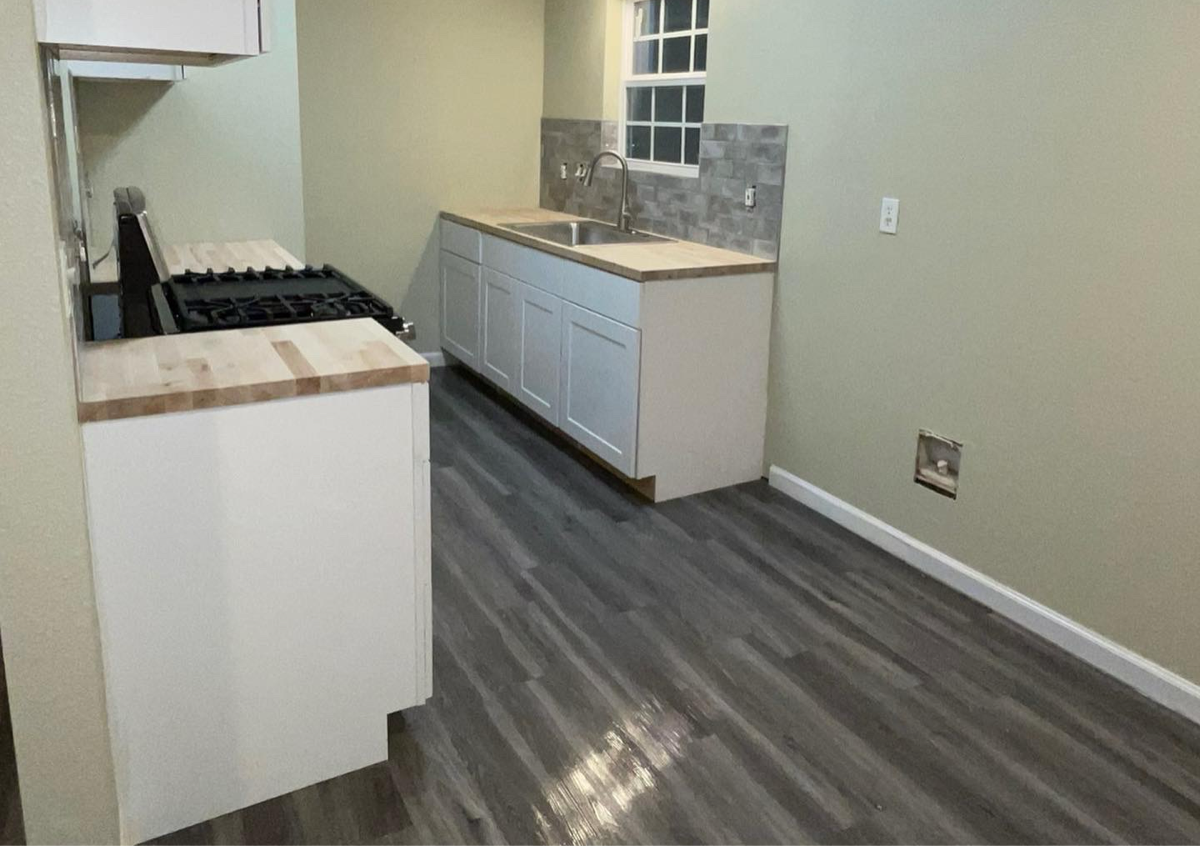 4/2  apartment standard clean