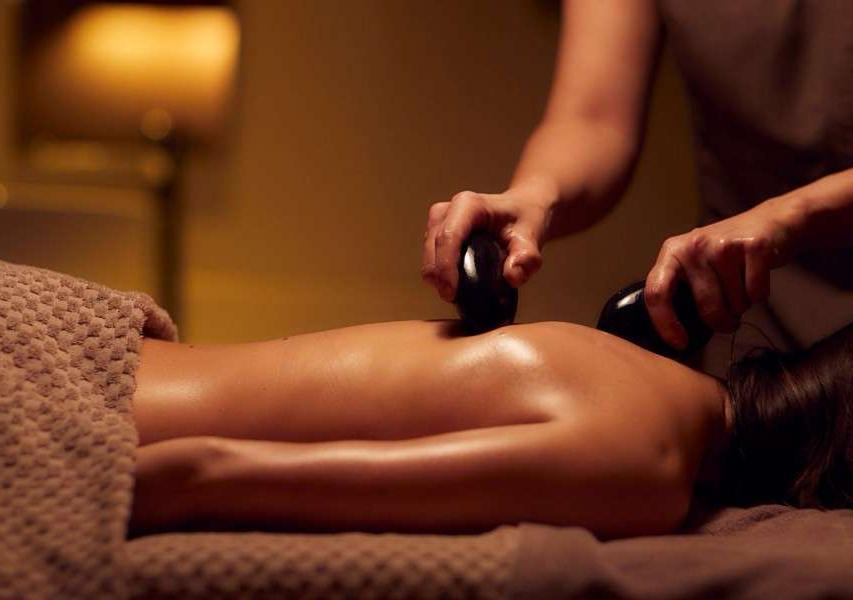 30min : Hot stone Massage 🪨