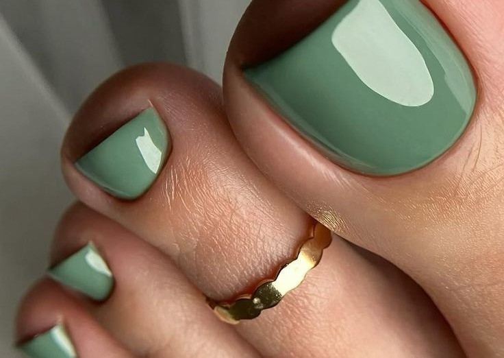 The Simply Nails Regular Essential Pedicure