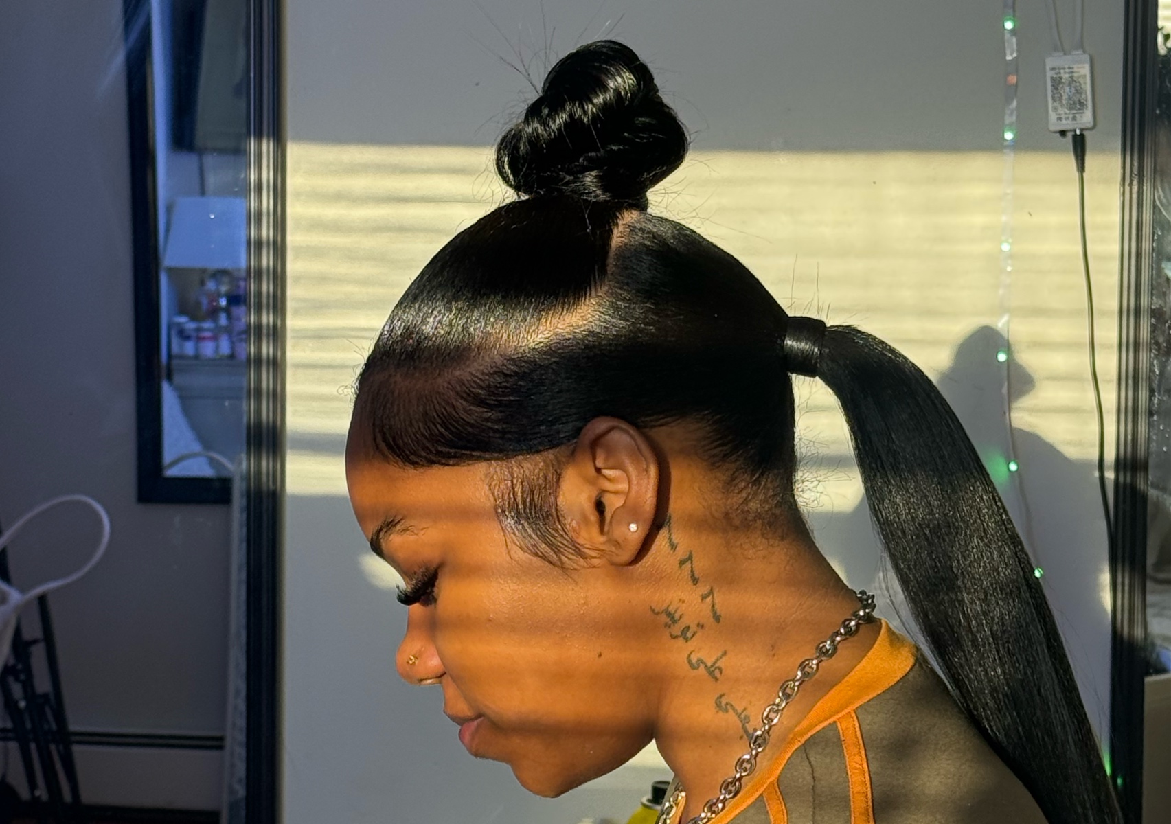 Half bun/ half pony