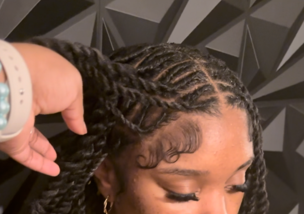 Medium invisible locs 