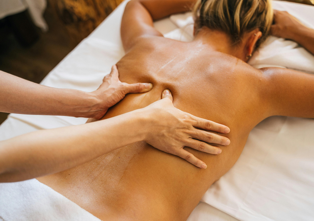 ALOHA 90 MINS BODY MASSAGE