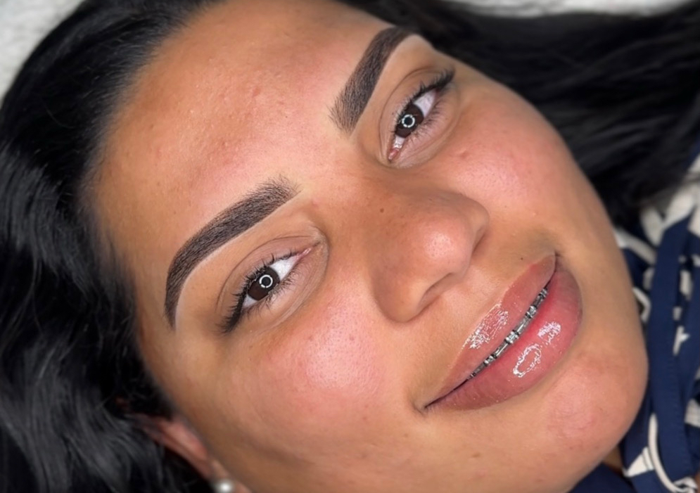 Micropigmentación de cejas 