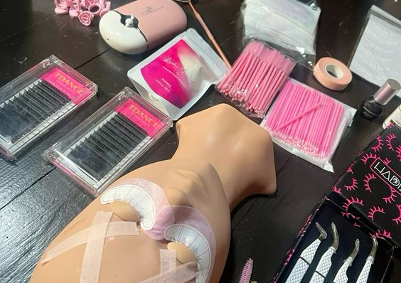 CURSOS | CLASES DE PESTAÑAS