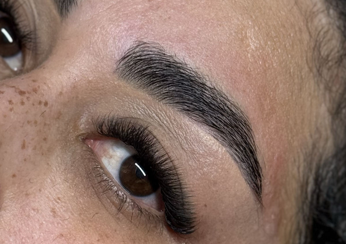 Depilacion de cejas con hilo 