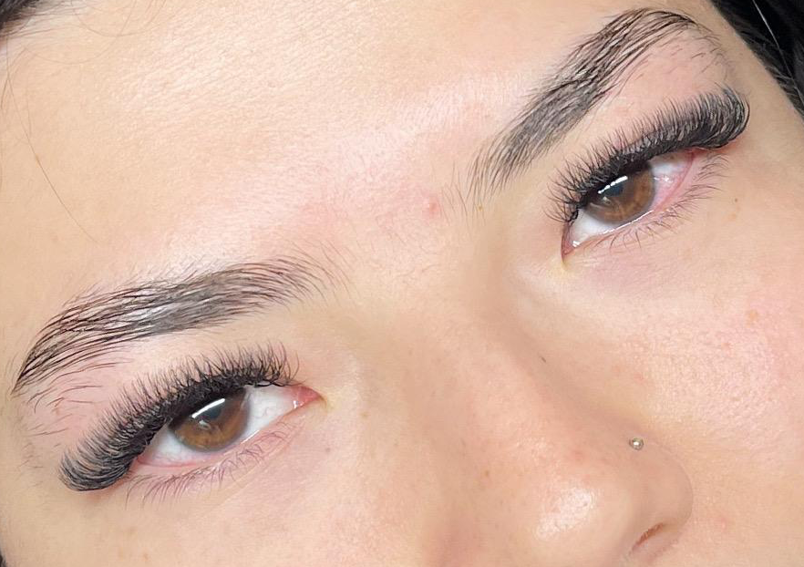 Retoque de extensiones de pestañas | volumen tecnológico W4