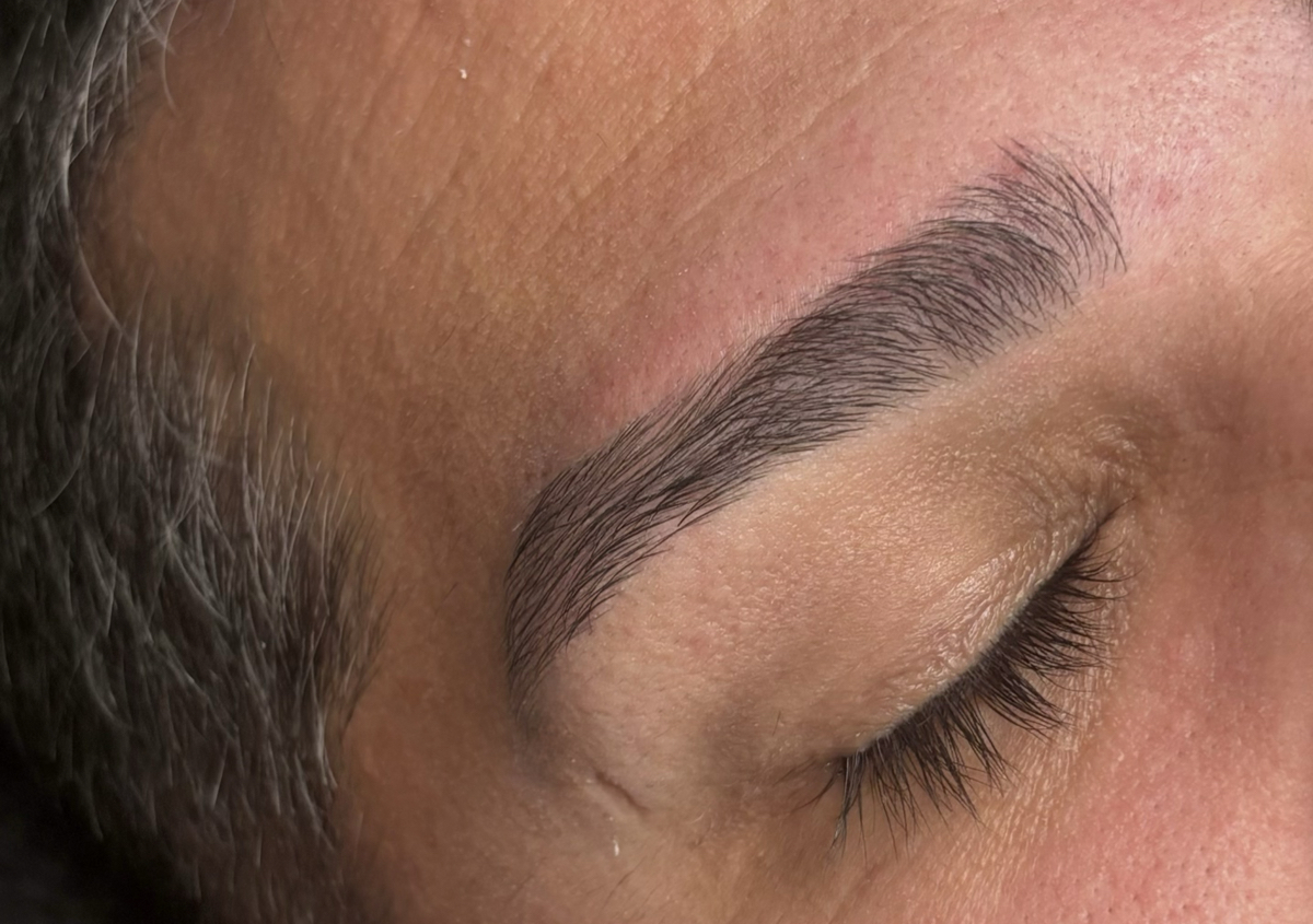 diseño y depilacion de cejas con cera