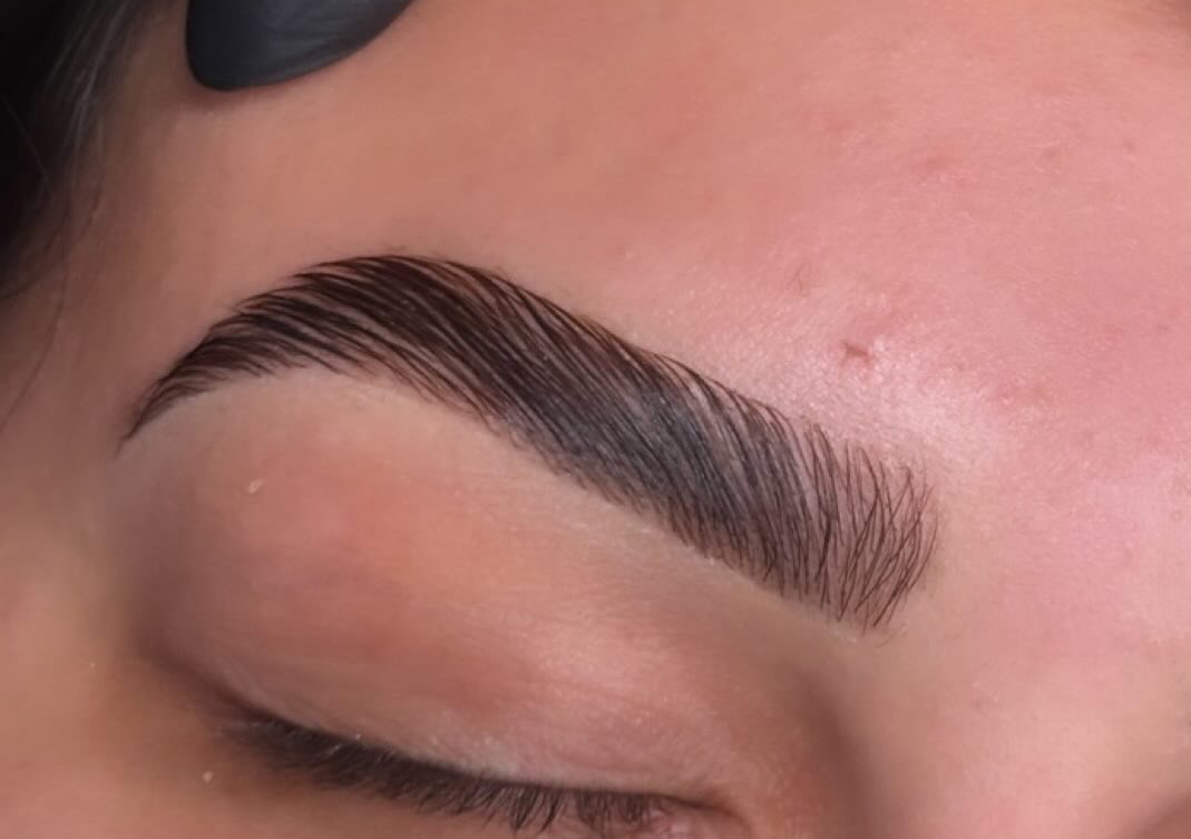 diseño, depilacion, tinte y laminado de cejas 