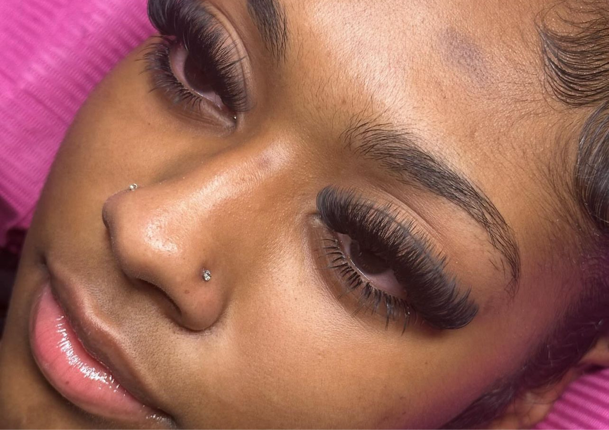 Hybrid Lashes (12000 JMD)