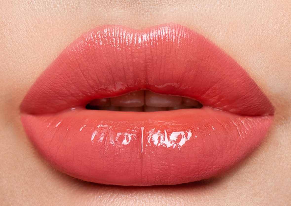 Lip filler full syringe 