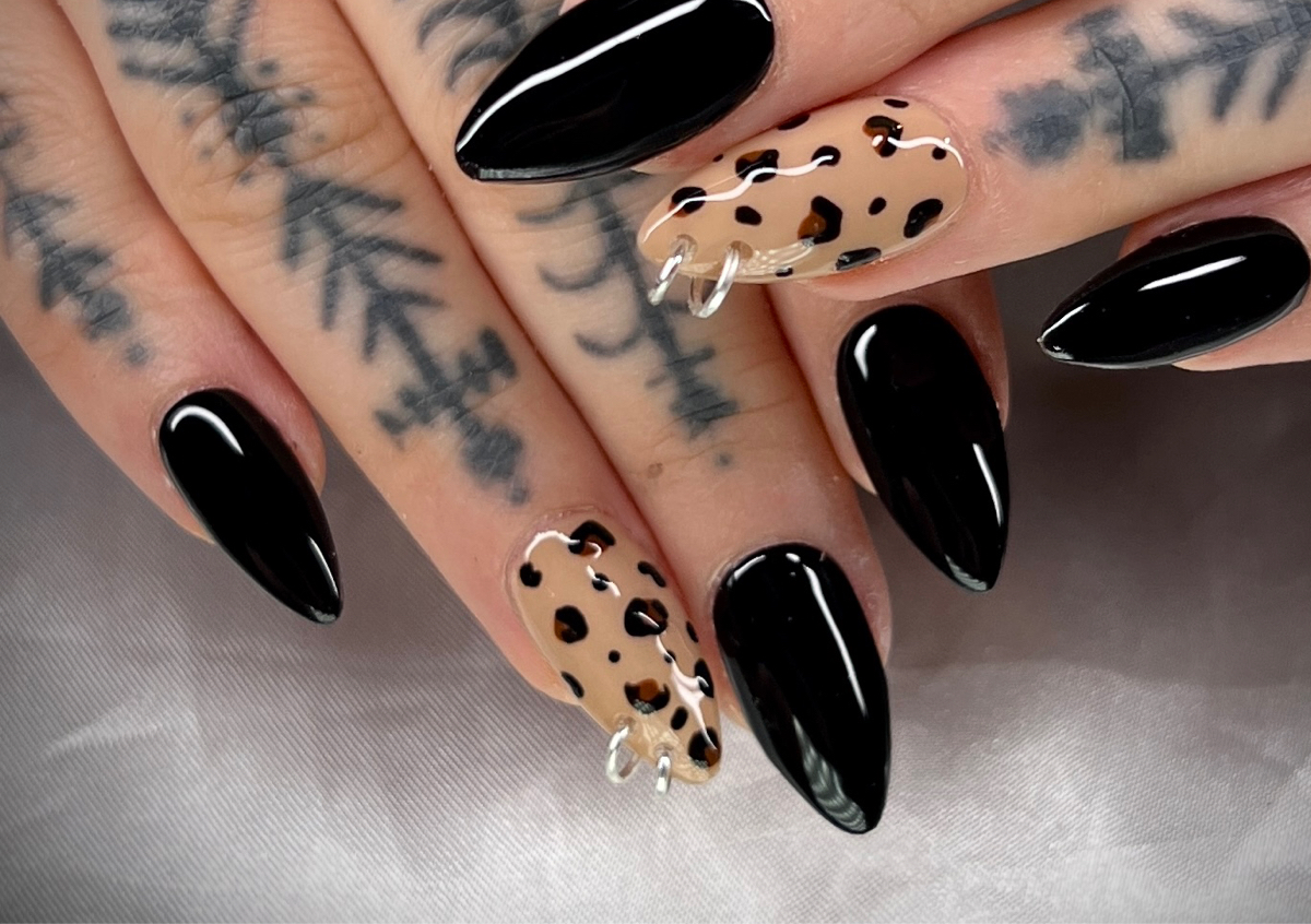 Extra piercing ongle