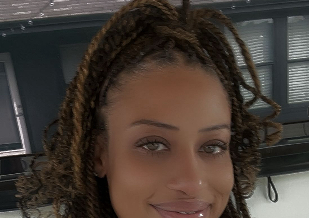 Kinky styles/ Hair not Included