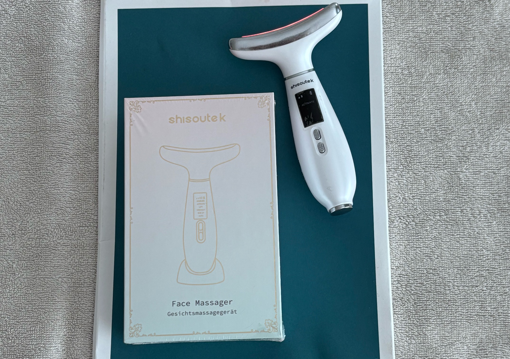 Face & neck Lifting Massager: