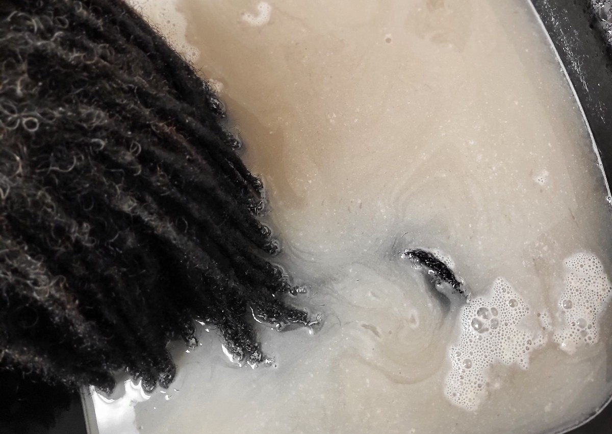Wash on locs