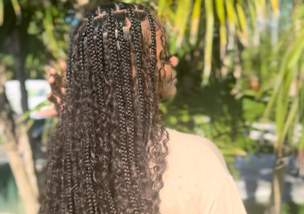 Medium knotless braids
