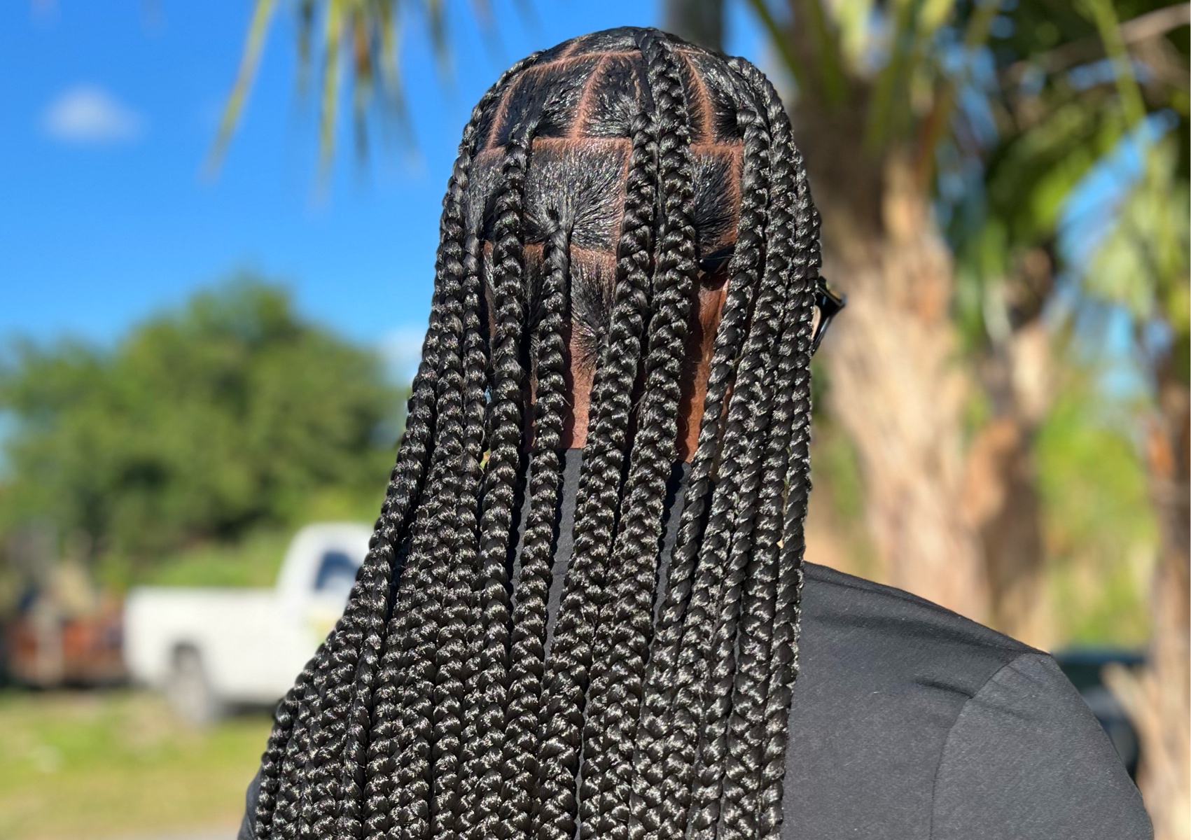 Large knotless Braids 