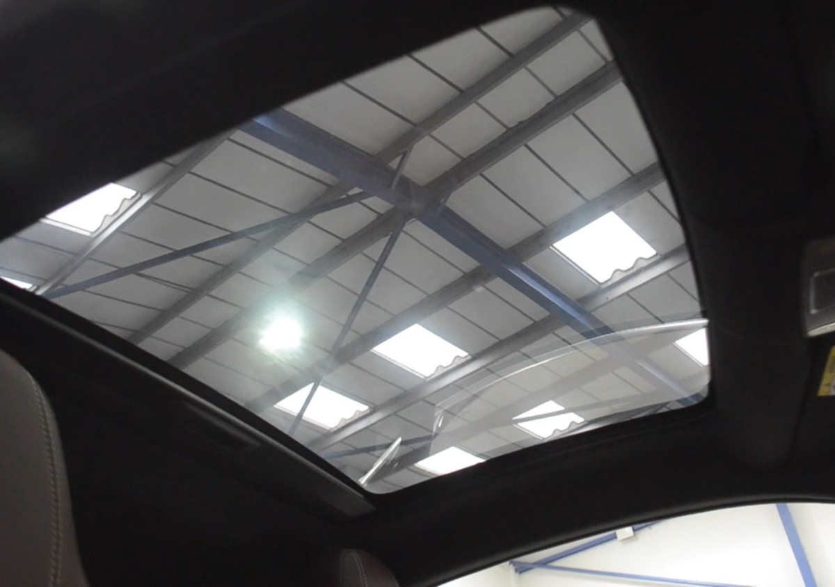 Sunroof tint