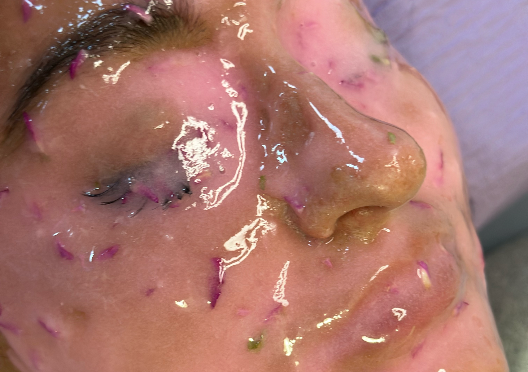 Basic Facial With Hydrojelly Mask