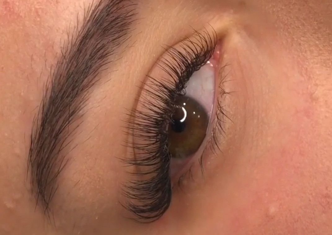 HYBRID Lashes (FULL SET)