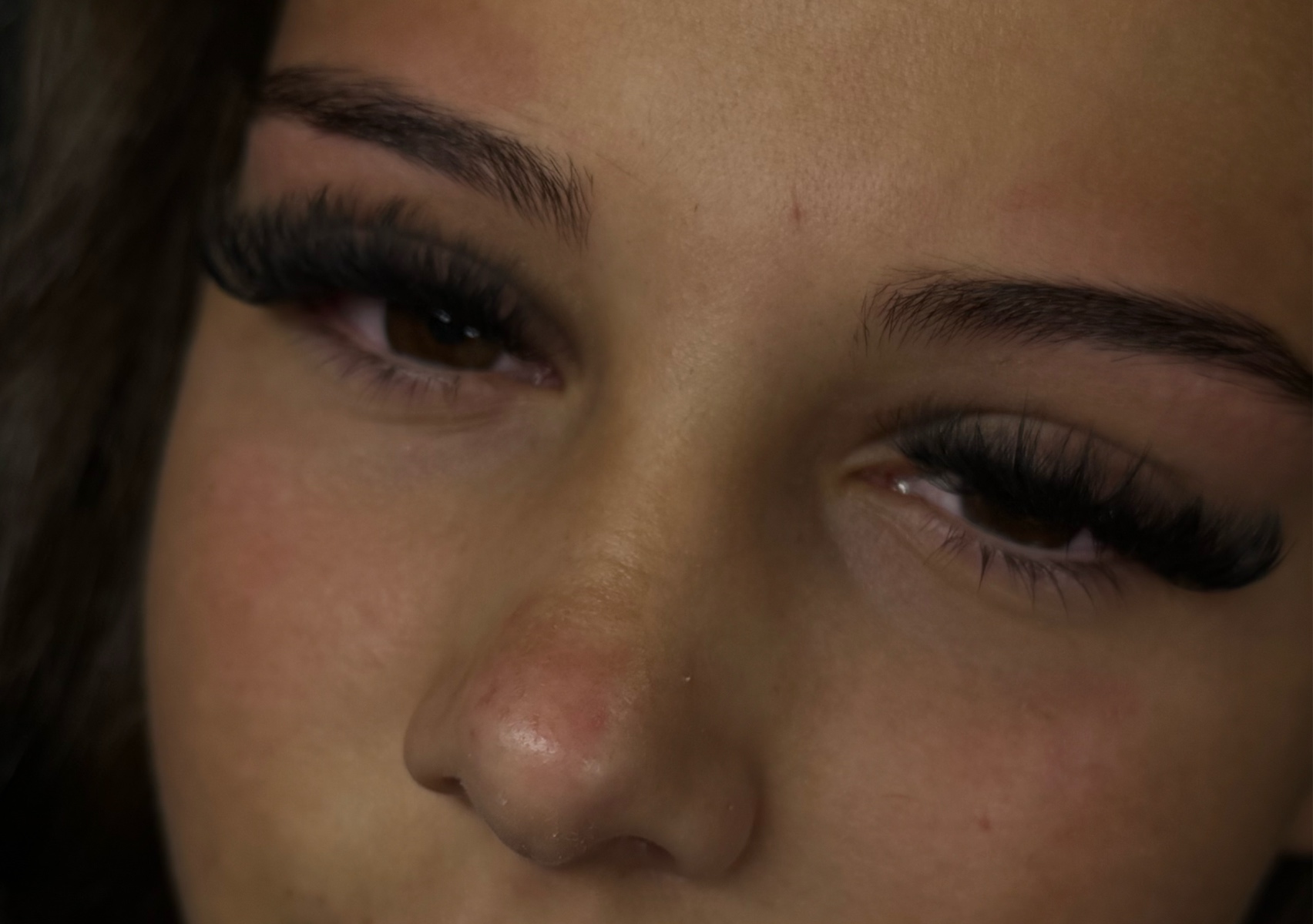 Doll eye and long wispy 