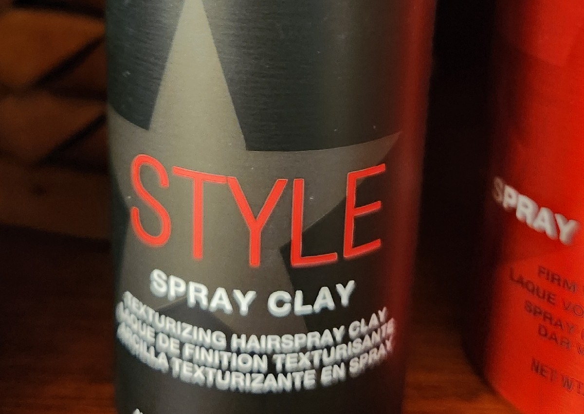 Sexy hair spray clay