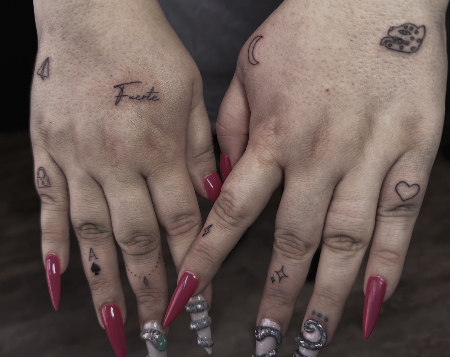 Finger/Hand Tattoos