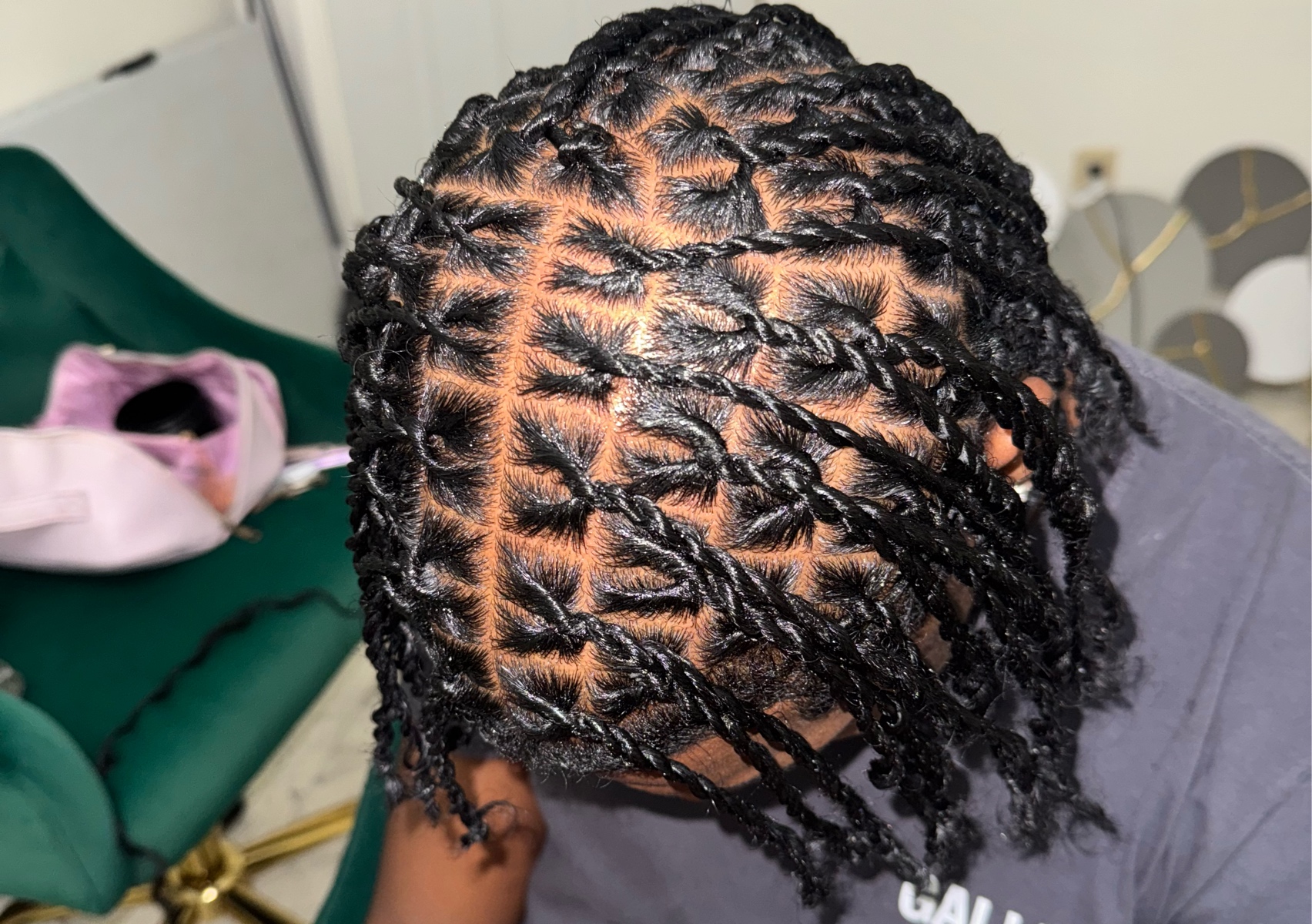 Invisible locs (2-strands)