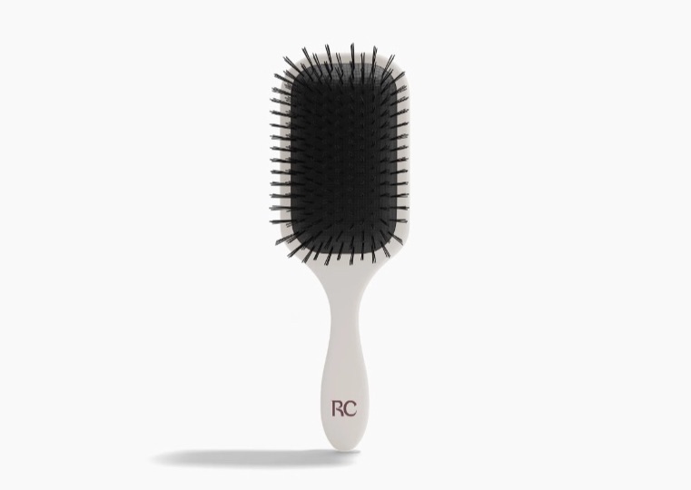 Cream Remi Cachet Brush