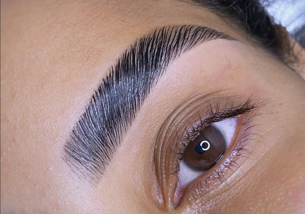 Laminación de cejas