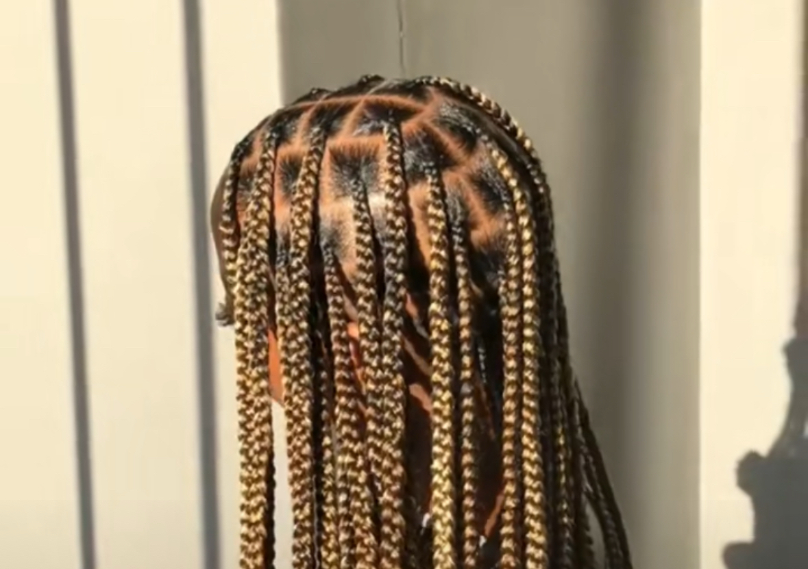 Medium Knotless