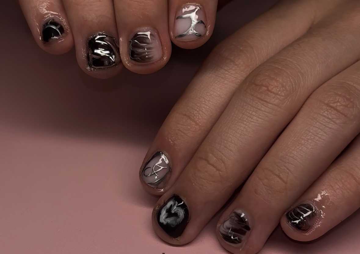 Gel manicure ☆ﾟ･*
