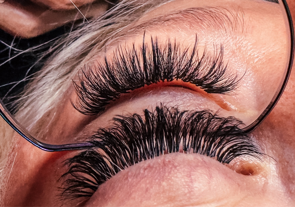 Lashaholic Signature Fill